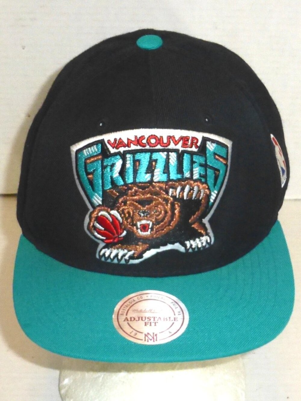 Mitchell & Ness Vancouver Grizzlies Hardwood Classics Snapback Adjustable Hat